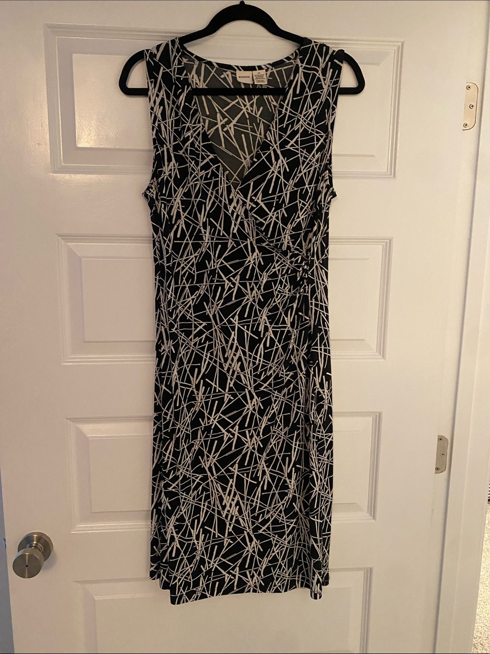 Merona Black & White Abstract Sleeveless Wrap-Style Dress